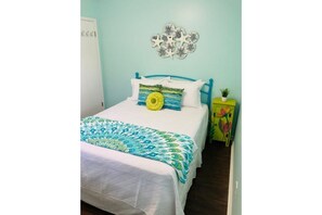 1 chambre, fer et planche à repasser, accès au Wi-Fi (inclus)