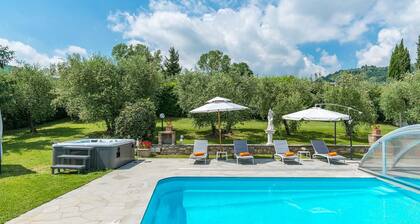 Al Solatio Villa on the Hill with Pool