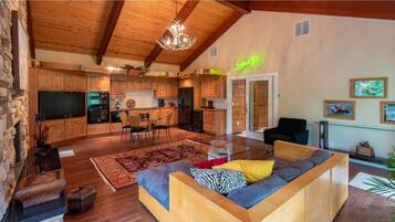 Televisor intel·ligent i llar de foc