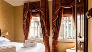 1 bedroom - The Old Townhouse - Room 2 (Poole)