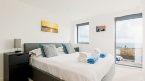 2 bedrooms - Rise and Shine (Bournemouth)