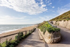 Beach - Rise and Shine (Bournemouth)