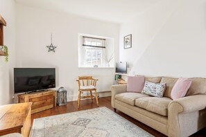 Living area - Hakuna Matata (Poole)