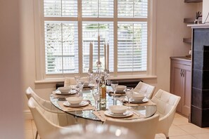 Cottage | Interior - Allegra (Bournemouth)