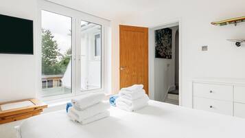 4 bedrooms