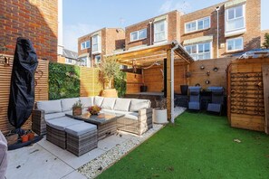 Cottage | Terrace/patio - The Mews House (Poole)