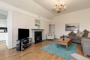 Smart TV, chimenea
