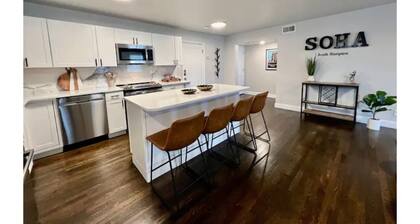 Luxurious Saint Louis Themed Condo