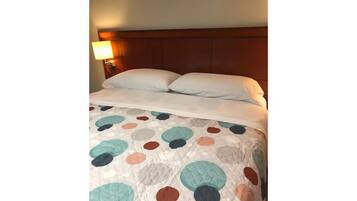 5 Schlafzimmer, Reisekinderbett, kostenloses WLAN, Bettwäsche
