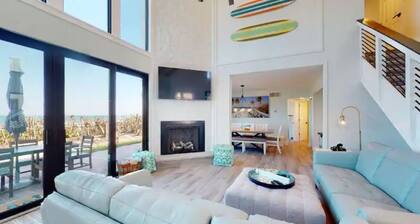 Beachfront Getaway Licensed Beachfront Townhome- PRIVATE POOL