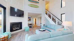 Smart TV y chimenea 