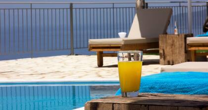 Elsa Villa by Elrin Villas Mani