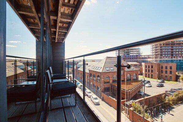 Deluxe Apartment, Ensuite (King Deluxe City Apt New) | Balcony view - King Deluxe City Apt Large Balcony& Free Parking! (Leeds)