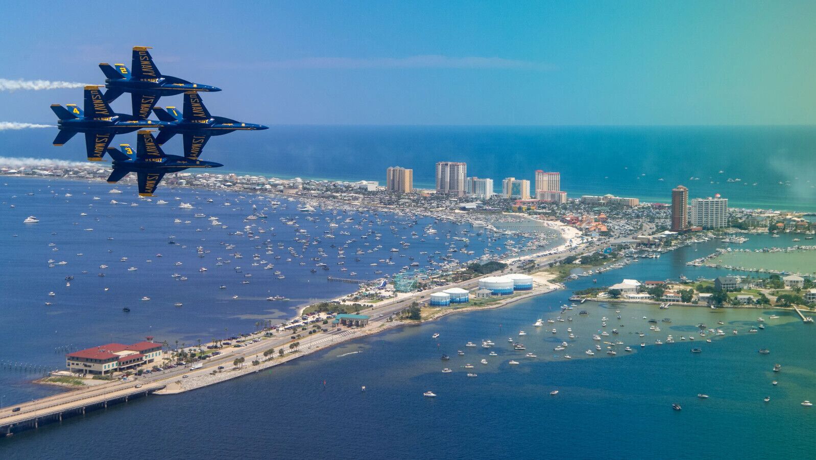 Pensacola Beach Blue Angels Air Show -   25 Miles to Pensacola Beach – One of the Most Scenic, Undeveloped Coastal Drive Drives on the Gulf