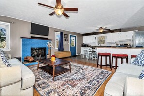 Smart-TV, peis, videospill og fotballspill