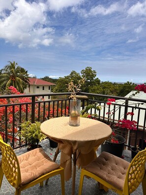 Outdoor dining - Affordable, cozy 1 bedroom villa (Aux cap)
