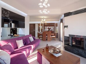 Interior - Villa David with private pool (Malevizi)