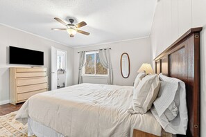 2 Schlafzimmer, Schreibtisch, WLAN, Bettwäsche