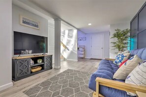 スマートテレビ、テレビゲーム機、卓球台