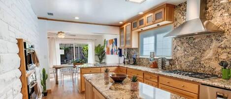 Kühlschrank, Mikrowelle