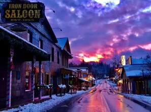 Exterior - Serenity View, Peaceful & Cheerful 3BD Cabin. (Groveland)