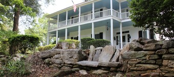 The Sautee Inn Bed & Breakfast