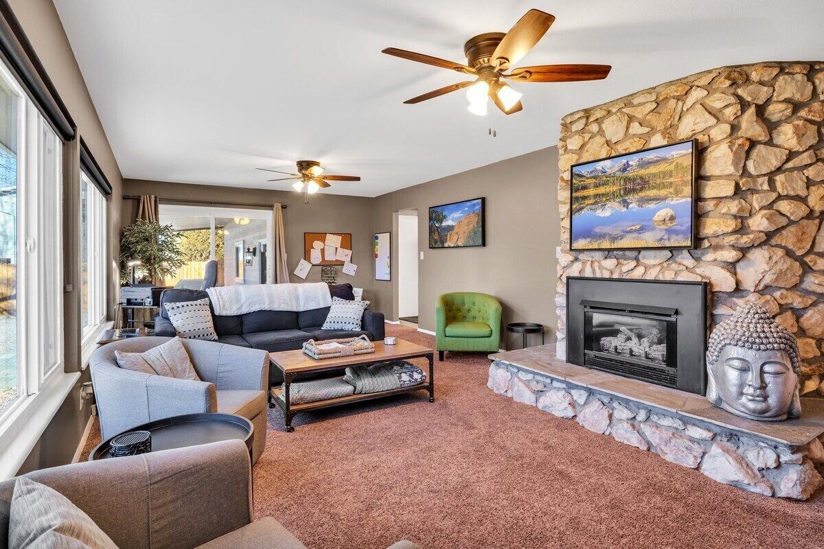 Smart-TV, peis og kontorer