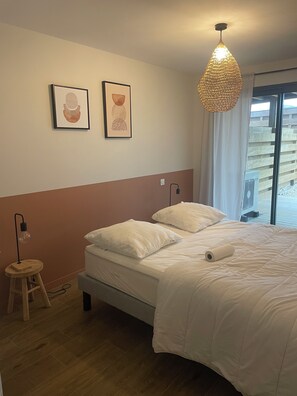 4 bedrooms, iron/ironing board, WiFi