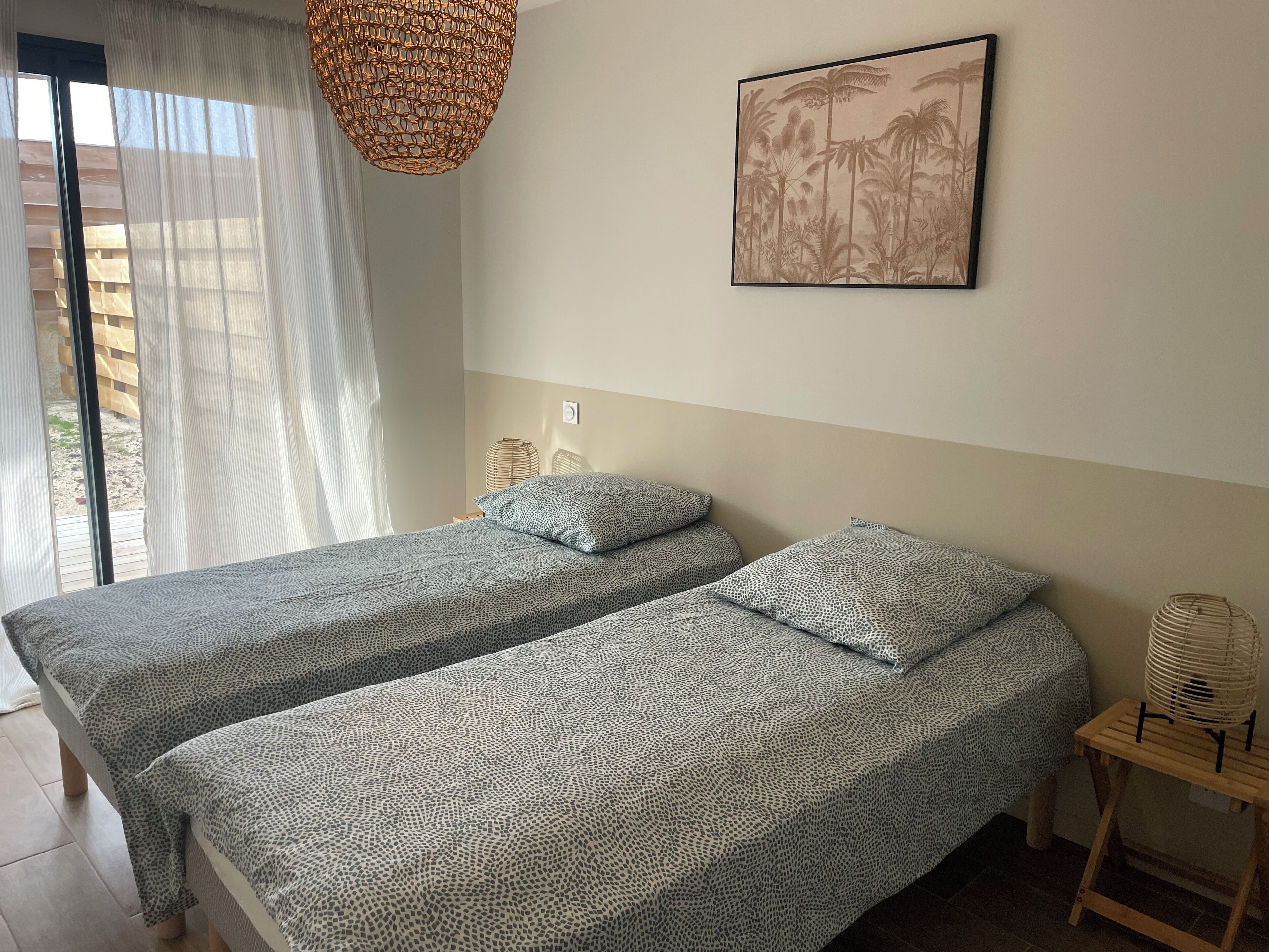 4 bedrooms, iron/ironing board, WiFi