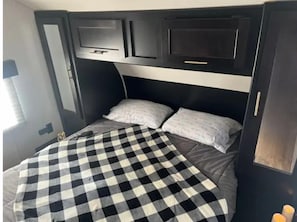 2 bedrooms, bed sheets