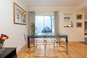 Dining - Brilliantly located 3BD Home Nr Paddington Station (London)