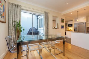 Dining - Brilliantly located 3BD Home Nr Paddington Station (London)
