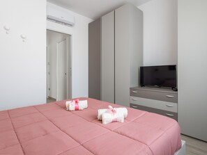 Comfort Apartment | 1 bedroom, individually decorated, iron/ironing board, free WiFi - Harmony House (Piano di Sorrento)