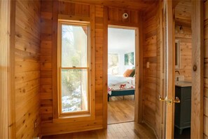 3 bedrooms, bed sheets