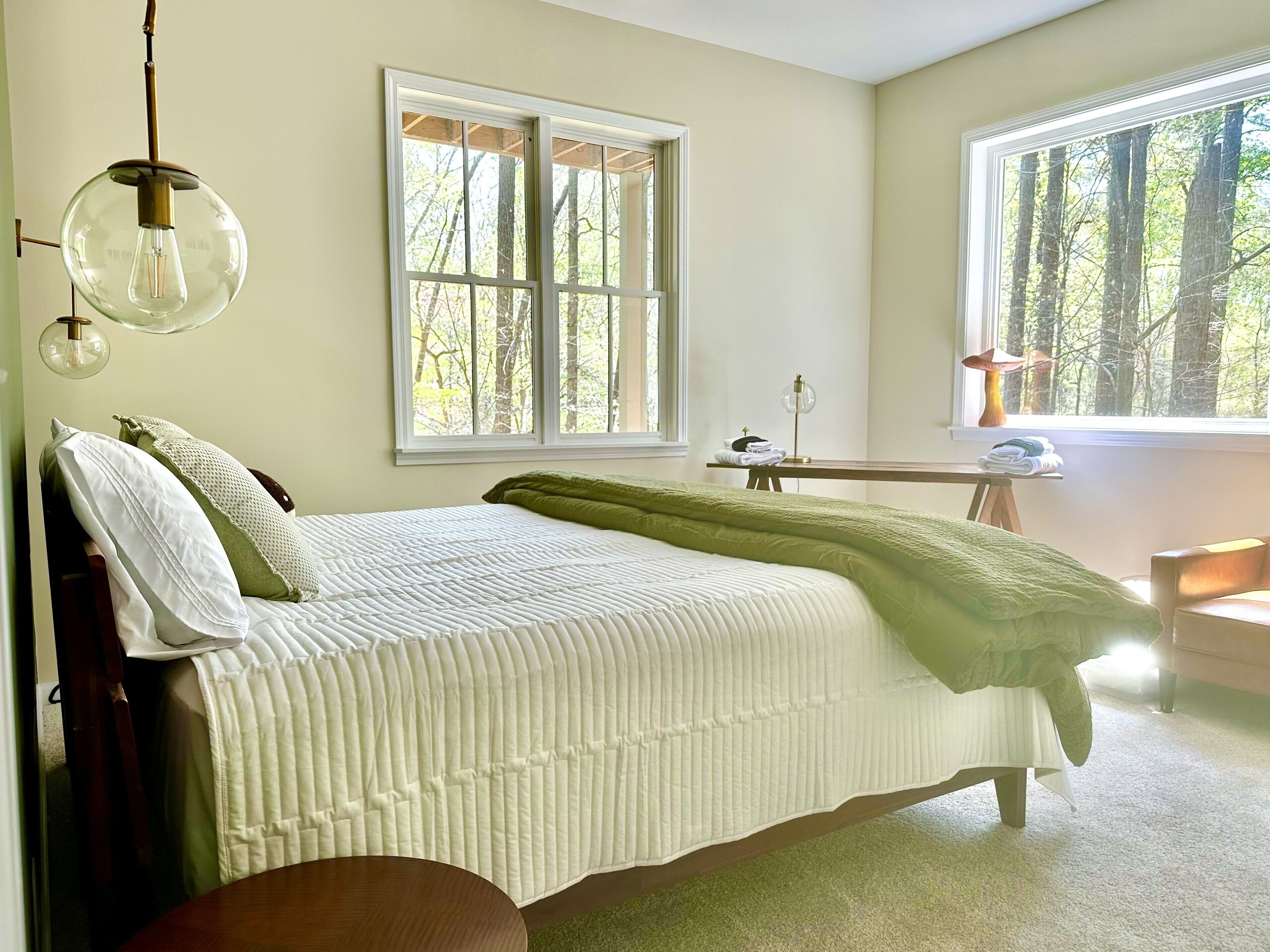 5 bedrooms, desk, iron/ironing board, free WiFi