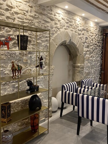 LA RENAUDIERE, HYPER CENTER