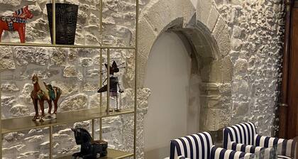 LA RENAUDIERE, HYPER CENTER