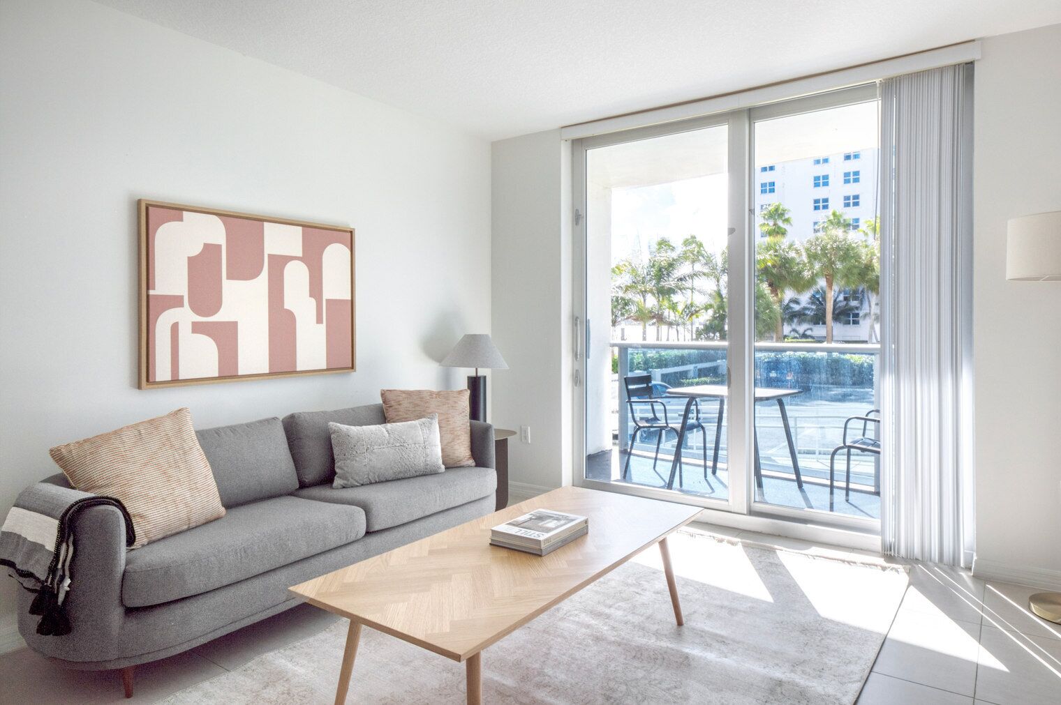 Chic North Bay Village 1BR w/ W/D & Gym, near beaches, by Blueground