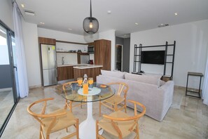 Presidential Suite, City View | Ruang makan