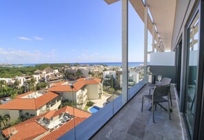Superior Suite, Partial Ocean View | Balcony view - Singular Dream Vacation Rentals  (Playa del Carmen)
