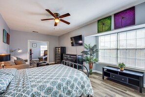4 Schlafzimmer, Bügeleisen/Bügelbrett, Internetzugang, Bettwäsche