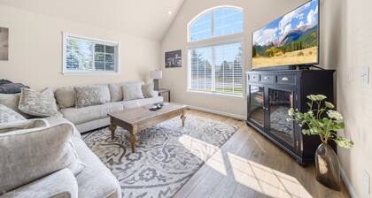Cozy Home 1 Mile to Downtown CDA & Lake – King Beds and an EV Charger!