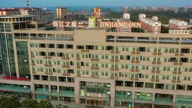 A multi-story building with a prominent sign for JINJIANGINN. - Jinjiang Inn Select (Qingdao Boli Dongjiakou) (Qingdao)