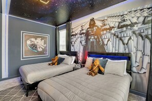 5 habitaciones, tabla de planchar con plancha, wifi y ropa de cama 