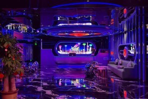 المنشأة من الداخل