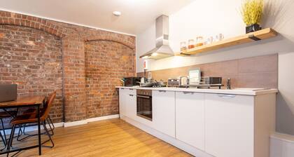 The "Three Arches" Apartment in Manchester!