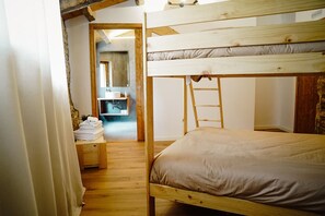 Soundproofing, free WiFi - Cases Altes de Posada (Navès)