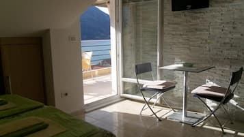 Studio Standard, balcon, vue baie