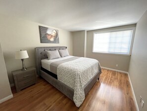 3 bedrooms, desk, iron/ironing board, travel cot