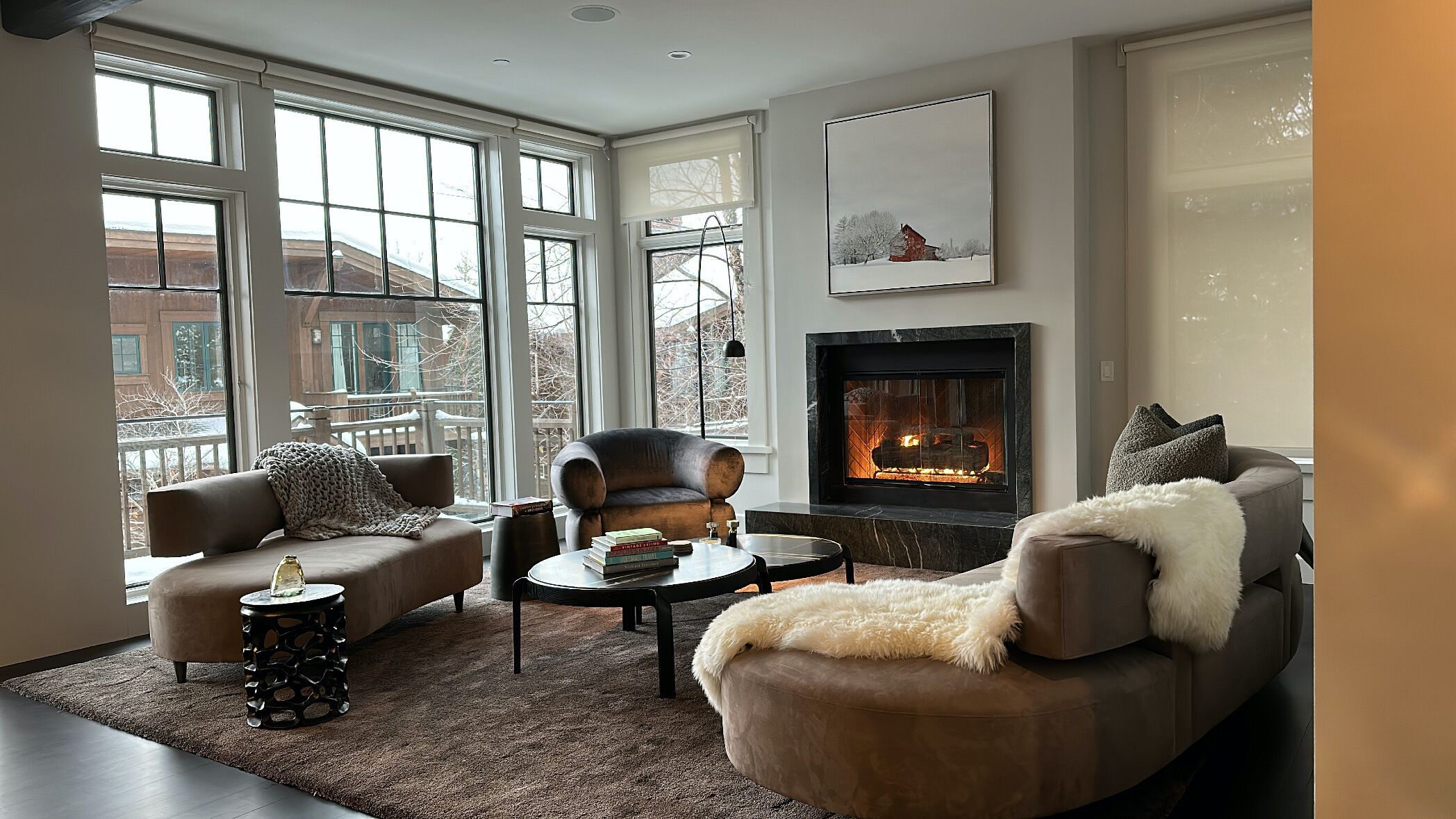 Brand New Ski-On/Ski-Off mountain 4BR home w/ jacuzzi